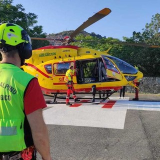 Bordighera: si taglia le vene perchè non gli danno le medicine, 30enne portato in elicottero a Pietra Ligure