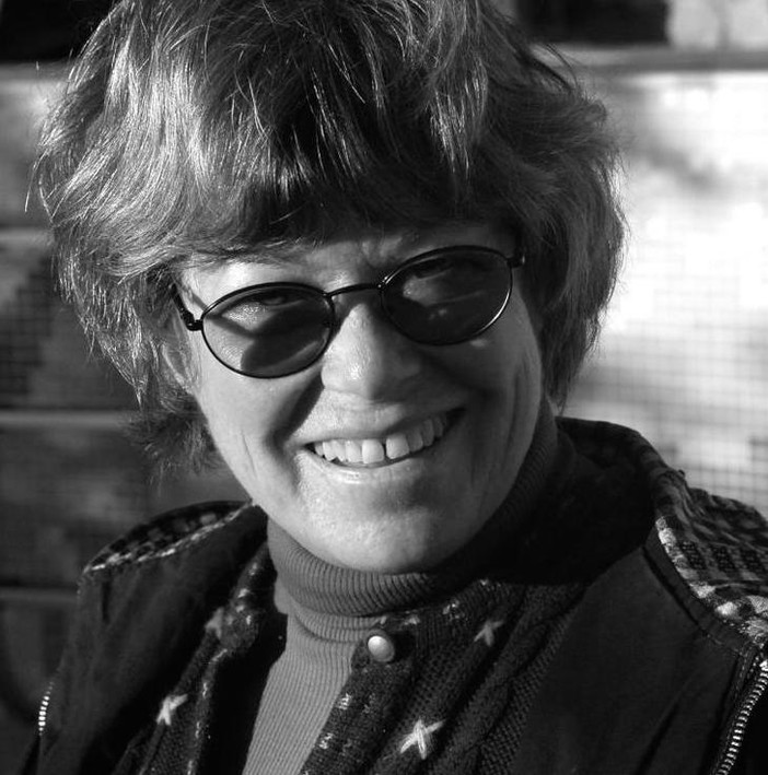 In & Out: la dottoressa Judit Torok, da Budapest a Cipressa, in un mondo fatto di fiabe e arte. In & Out: la dottoressa Judit Torok, da Budapest a Cipressa, in un mondo fatto di fiabe e arte.