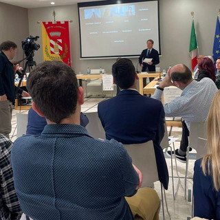 Assessori all'Urbanistica Marco Scajola e allo Sviluppo Economico Alessio Piana al tavolo transfrontaliero Jardival2