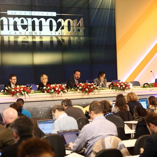 Festival di Sanremo 2014: Codacons e AUR mandano un esposto in Procura contro il Televoto