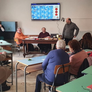 Imperia: successo per la prima tombola parrocchiale riservata ai nonni della comunità di Porto Maurizio Imperia: successo per la prima tombola parrocchiale riservata ai nonni della comunità di Porto Maurizio