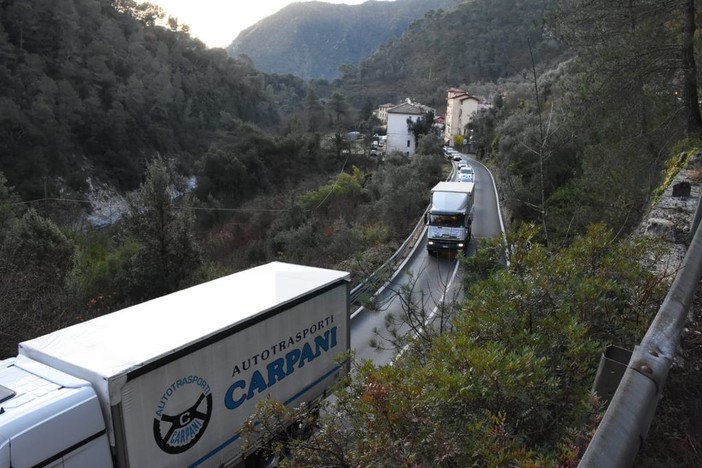 “Ora Gendarmeria e Prefettura facciano rispettare il divieto”: dopo la sentenza che ha dato ragione ai sindaci della Valle Roya i nodi vengono al pettine “Ora Gendarmeria e Prefettura facciano rispettare il divieto”: dopo la sentenza che ha dato ragione ai sindaci della Valle Roya i nodi vengono al pettine