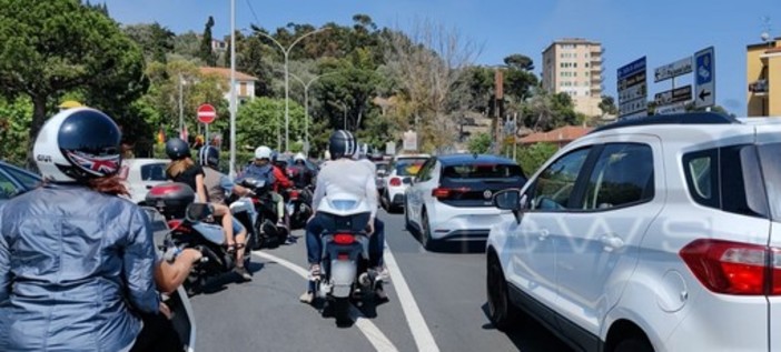 Caos autostrade, Toti: "La Liguria non può sopportare altri 90 giorni di cantieri. Chiesto ad Aspi di lavorare di notte"