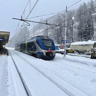 Guasto al treno dal Piemonte sulla linea Ventimiglia-Cuneo: passeggeri fermi a Limone Guasto al treno dal Piemonte sulla linea Ventimiglia-Cuneo: passeggeri fermi a Limone