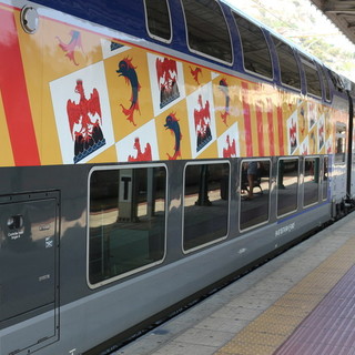 Mentone, migrante folgorato sul tetto di un treno: è la prima vittima del 2023 Mentone, migrante folgorato sul tetto di un treno: è la prima vittima del 2023