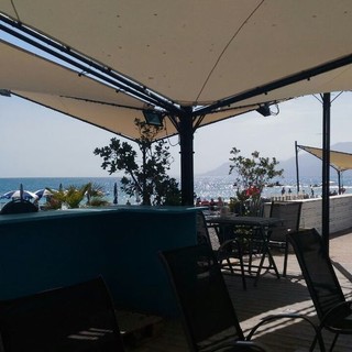 La bella stagione del Trocadero Beach di Bordighera comincia con un brunch in riva al mare