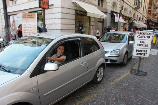 Sanremo: parcheggi e viabilità, la lettera di Domiziana Pagani Sanremo: parcheggi e viabilità, la lettera di Domiziana Pagani