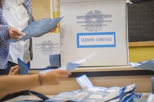 Amministrative in provincia di Imperia: affluenza oltre il 53%, a Bordighera lieve aumento. Avviati gli scrutini Amministrative in provincia di Imperia: affluenza oltre il 53%, a Bordighera lieve aumento. Avviati gli scrutini