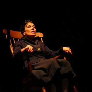 Rosaria De Cicco in 'L'Ultima eclissi' al Teatro dell'Albero di San Lorenzo al Mare
