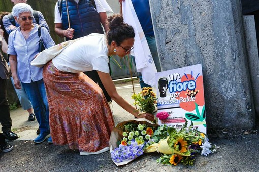Caso Moussa Balde, a Torino la marcia della memoria davanti al CPR Caso Moussa Balde, a Torino la marcia della memoria davanti al CPR