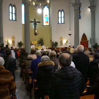 Sanremo: dopo 35 anni al servizio della parrocchia del Borgo, oggi Don Antonio Rebaudo ha salutato i fedeli (foto)