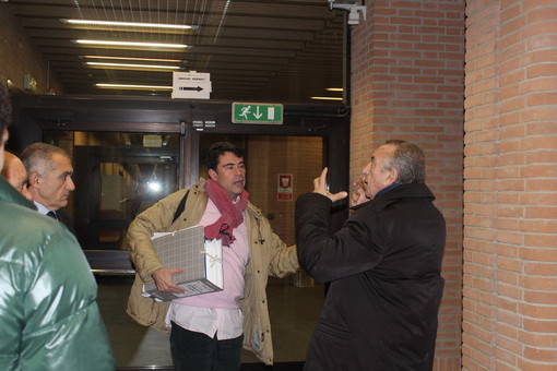 L'Ispettore Bracco e Caltagirone all'uscita dal Tribunale L'Ispettore Bracco e Caltagirone all'uscita dal Tribunale