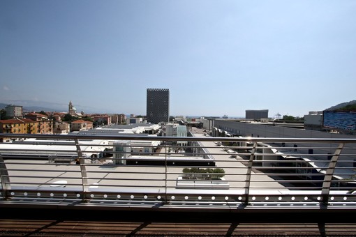 Vado Ligure: ultimi giorni di saldi al Molo 8.44, una ricca offerta per il tuo shopping