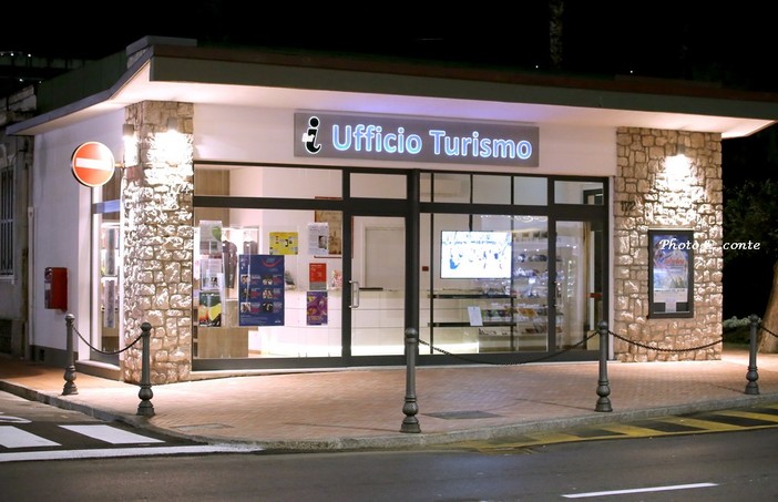 Bordighera: per tutta l'estate l'ufficio Iat di via Vittorio Emanuele apre anche la domenica Bordighera: per tutta l'estate l'ufficio Iat di via Vittorio Emanuele apre anche la domenica