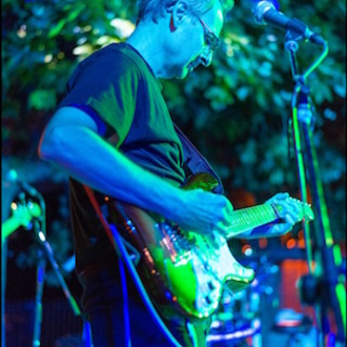 Cipressa: le immagini del concerto della Uno Band protagonista di un concerto a Lingueglietta