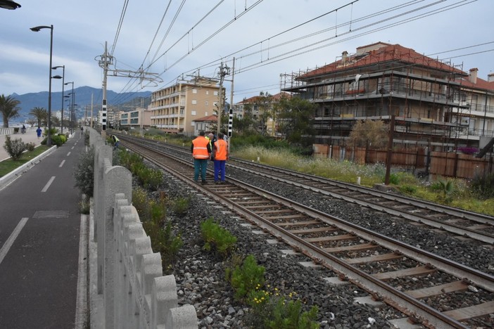 Sarebbe un trentaduenne di Ventimiglia l'uomo travolto questa mattina sui binari a Bordighera