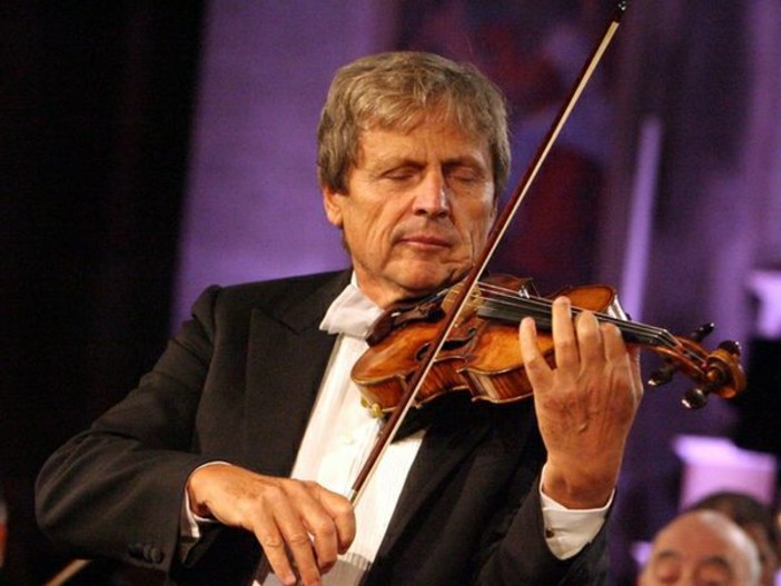 Sanremo: venerdì prossimo all'Ariston torna dopo 5 anni il maestro Uto Ughi in concerto