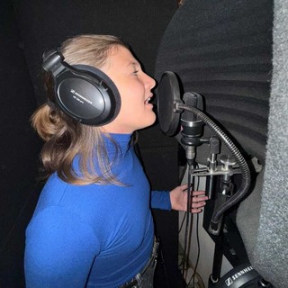 Viola Maria Vivo, la voce di Arma di Taggia che incanta a soli dieci anni Viola Maria Vivo, la voce di Arma di Taggia che incanta a soli dieci anni