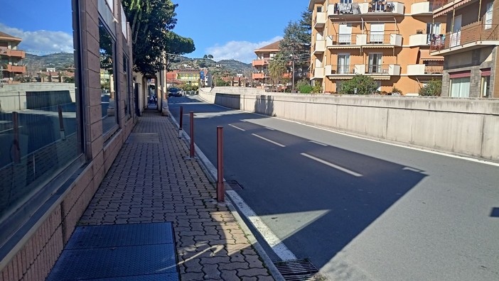 Bordighera, area di scarico: scatta il senso unico alternato in via Pasteur