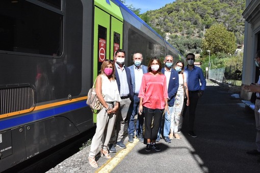 Elezioni regionali: da Olivetta San Michele, il candidato presidente Massardo "Una visione green della Cuneo-Ventimiglia per riportare i turisti" Elezioni regionali: da Olivetta San Michele, il candidato presidente Massardo "Una visione green della Cuneo-Ventimiglia per riportare i turisti"