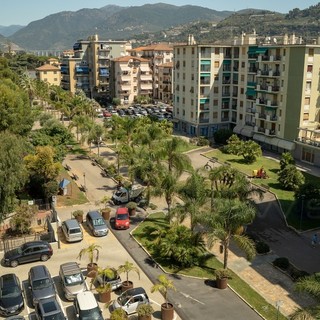 Il panorama di Viale delle Palme, in centro ad Arma di Taggia. Il panorama di Viale delle Palme, in centro ad Arma di Taggia.