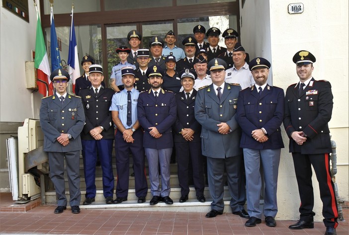 Delegazione di funzionari georgiani in visita al centro di cooperazione di polizia e dogana di Ventimiglia (foto) Delegazione di funzionari georgiani in visita al centro di cooperazione di polizia e dogana di Ventimiglia (foto)
