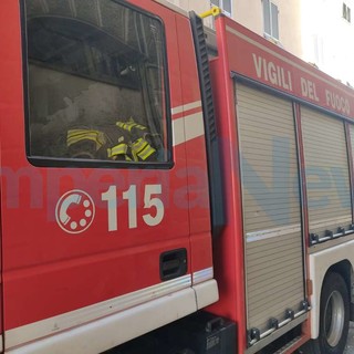 Cosio: tir rimane incastrato sulla strada per Nava al bivio per Montegrosso