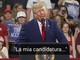 Trump e lo scherzo al comizio: "Annuncio la mia candidatura..."