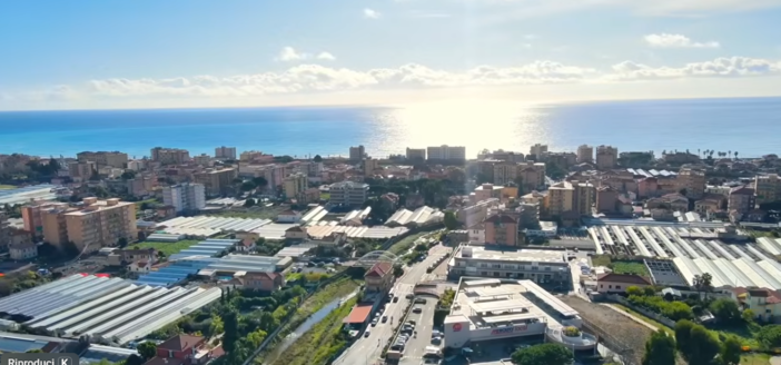 Referendum per il cambio del nome della città, spunta un canale YouTube per dire "NO a Vallecrosia al mare" Referendum per il cambio del nome della città, spunta un canale YouTube per dire "NO a Vallecrosia al mare"