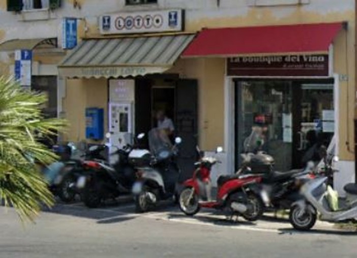 Imperia baciata dalla fortuna, centrato un 5 da oltre 34mila euro al tabacchino di via XXV aprile Imperia baciata dalla fortuna, centrato un 5 da oltre 34mila euro al tabacchino di via XXV aprile