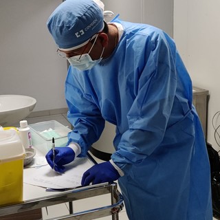 Imperia, altri 23 sanitari 'no vax' sospesi dall'Asl 1: in tutto sono 84 gli operatori a casa e senza stipendio