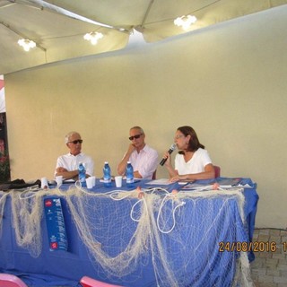 Vallecrosia: grande successo per la quinta edizione di “Terra di mare, di fiori e di scrittori” Vallecrosia: grande successo per la quinta edizione di “Terra di mare, di fiori e di scrittori”