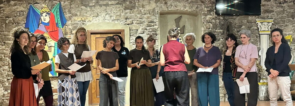 Apricale, le voci delle donne raccontano il territorio: la residenza artistica delle Cantore diventa un viaggio tra storia, canti e tradizioni Apricale, le voci delle donne raccontano il territorio: la residenza artistica delle Cantore diventa un viaggio tra storia, canti e tradizioni