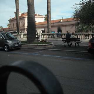 Sanremo: venditori abusivi in corso Imperatrice, alcune considerazioni di un lettore