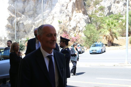 Ventimiglia: video del poliziotto e del migrante in stazione, il Coisp chiede una visita del Prefetto Gabrielli