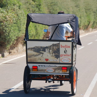 Arma Taggia: un lettrice plaude al servizio Velocab "Economico, ecologico e pratico!"