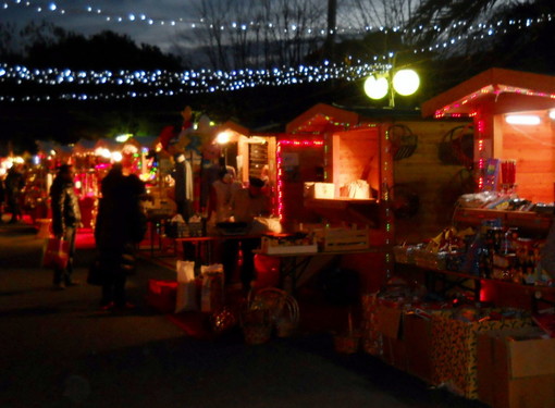 Bordighera: pista di pattinaggio e villaggio di Natale in piazza della Stazione, il comune avvia una manifestazione d’interesse