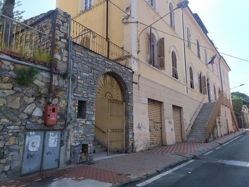 Imperia: il comune rimette in vendita l'ex asilo di via Nicolò Berio, l'acquirente dovrà demolirlo e costruire un immobile in un'altra zona della città Imperia: il comune rimette in vendita l'ex asilo di via Nicolò Berio, l'acquirente dovrà demolirlo e costruire un immobile in un'altra zona della città