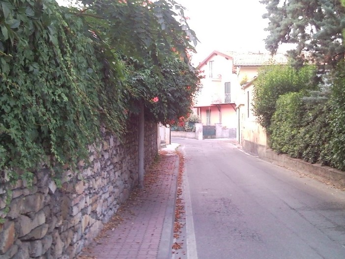 Imperia: riasfaltata via Spontone e puliti Rio Oliveto e l'Impero, i ringraziamenti del circolo di Castelvecchio Imperia: riasfaltata via Spontone e puliti Rio Oliveto e l'Impero, i ringraziamenti del circolo di Castelvecchio