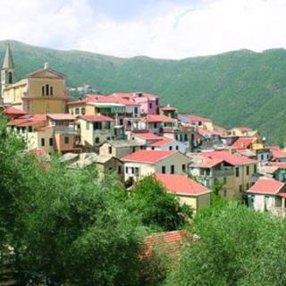 Prelà: la frazione di Valloria si prepara in vista di Natale, cerimonia in piazza e mostra itinerante