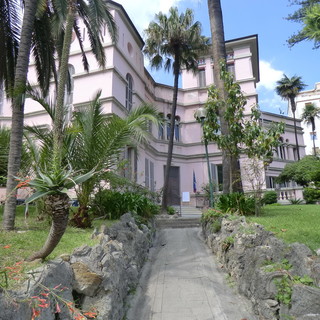 Sanremo: il Provveditorato vuole chiudere una sezione di Villa Vigo, scatta la petizione dei genitori Sanremo: il Provveditorato vuole chiudere una sezione di Villa Vigo, scatta la petizione dei genitori