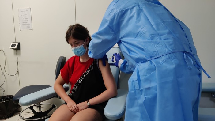 Covid, Toti: “In quattro giorni più di 5 mila liguri hanno prenotato il vaccino”