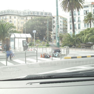 Sanremo: dichiarazioni di un consigliere su abusivismo commerciale in città, le riflessioni di un lettore Sanremo: dichiarazioni di un consigliere su abusivismo commerciale in città, le riflessioni di un lettore