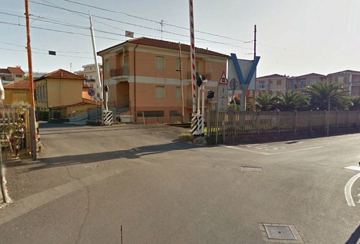 Diano Marina: disagi in via Saponiera per tratto a senso unico alternato, la segnalazione di un lettore Diano Marina: disagi in via Saponiera per tratto a senso unico alternato, la segnalazione di un lettore