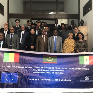 Funzionari della Mauritania, del Senegal e del Mali in visita al Centro di Cooperazione di Polizia e Dogana di Ventimiglia Funzionari della Mauritania, del Senegal e del Mali in visita al Centro di Cooperazione di Polizia e Dogana di Ventimiglia