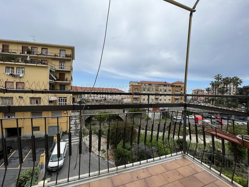 Imperia: in vendita appartamento a soli 100 metri dal Borgo Foce e a meno di 500 mt dalla futura pista ciclabile