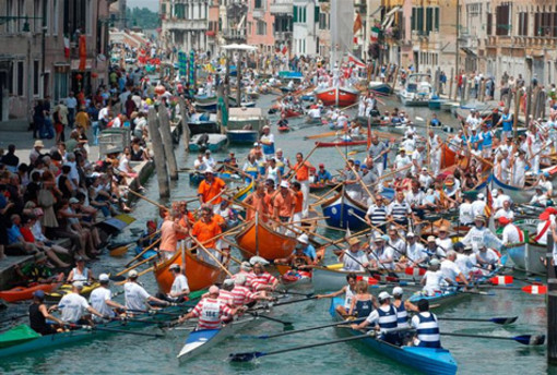 XXmiglia: vogatori Sestiere Burgu alla Vogalonga di Venezia
