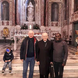 La comunità favalese a Sanremo incontra monsignor Careggio sulle note della messa in genovese
