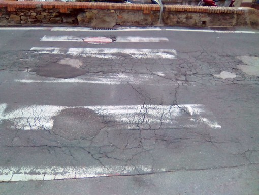 Sanremo: Fratelli d'Italia presenta un'interpellanza al sindaco sul manto stradale di via Borea Sanremo: Fratelli d'Italia presenta un'interpellanza al sindaco sul manto stradale di via Borea