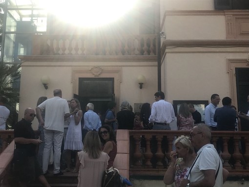 Taggia: vernissage a villa Boselli per la mostra 'Scritte', l'esposizione rimarrà fino al 29 luglio Taggia: vernissage a villa Boselli per la mostra 'Scritte', l'esposizione rimarrà fino al 29 luglio